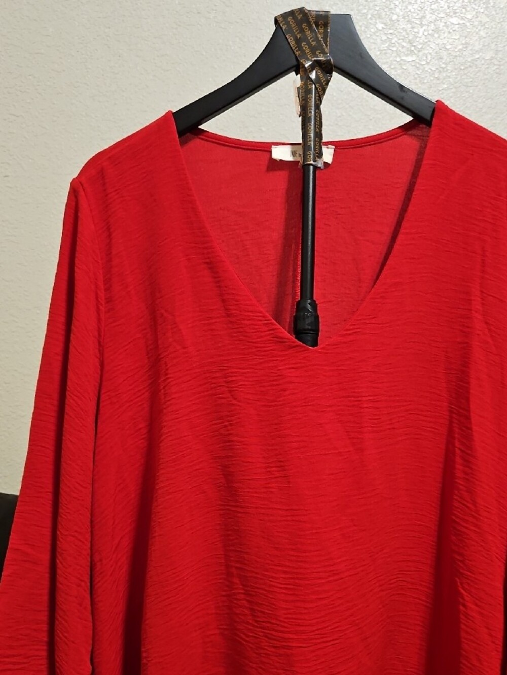 Elegant Red V-Neck Layered Tunic Top - Picture 2 of 6